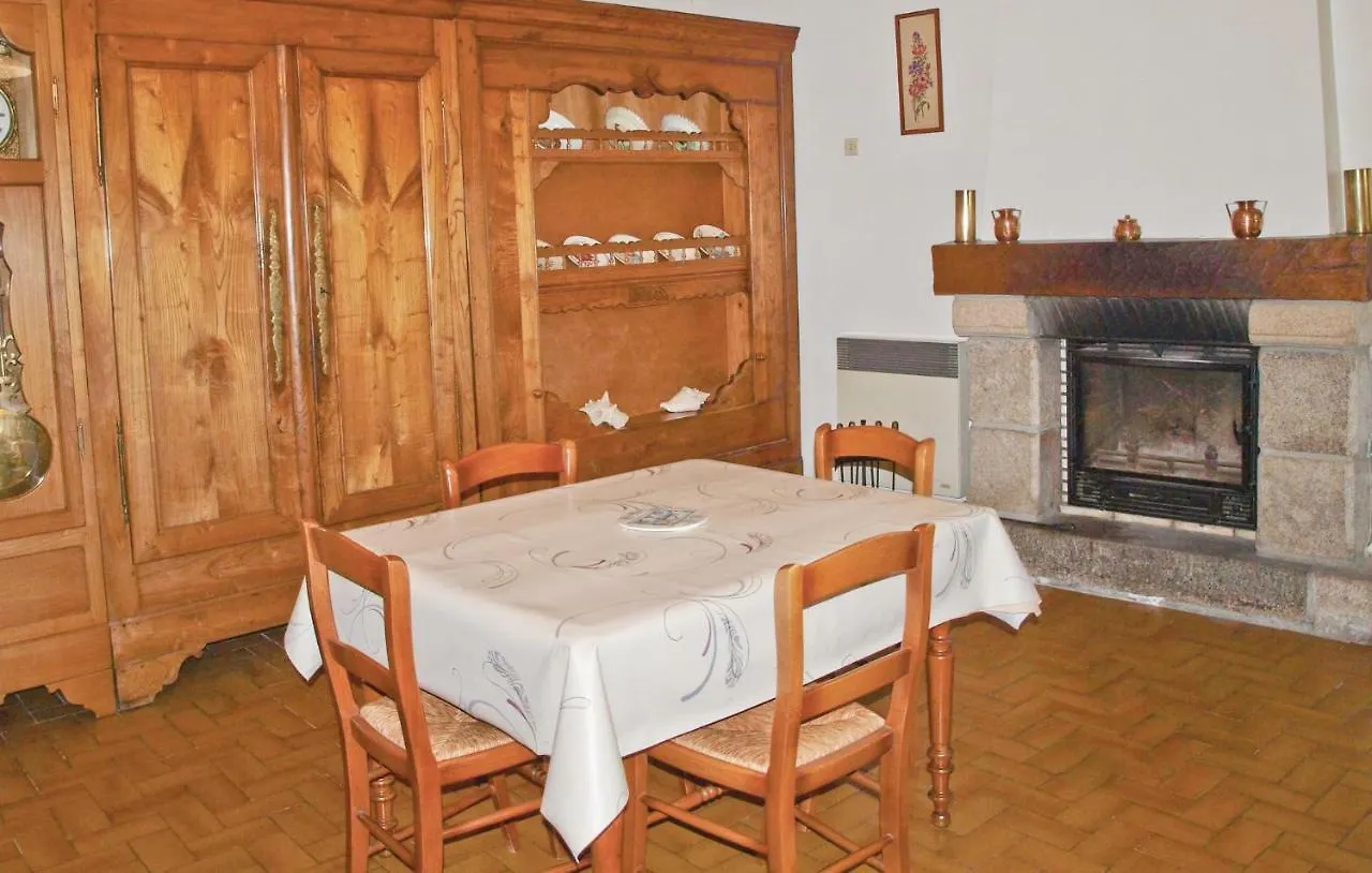 Nice Home In Kerbors With Kitchen בית נופש