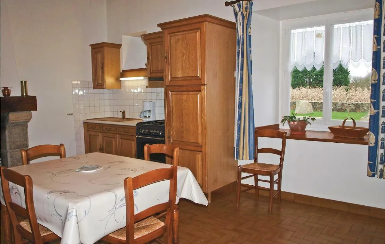 בית נופש Nice Home In Kerbors With Kitchen צרפת