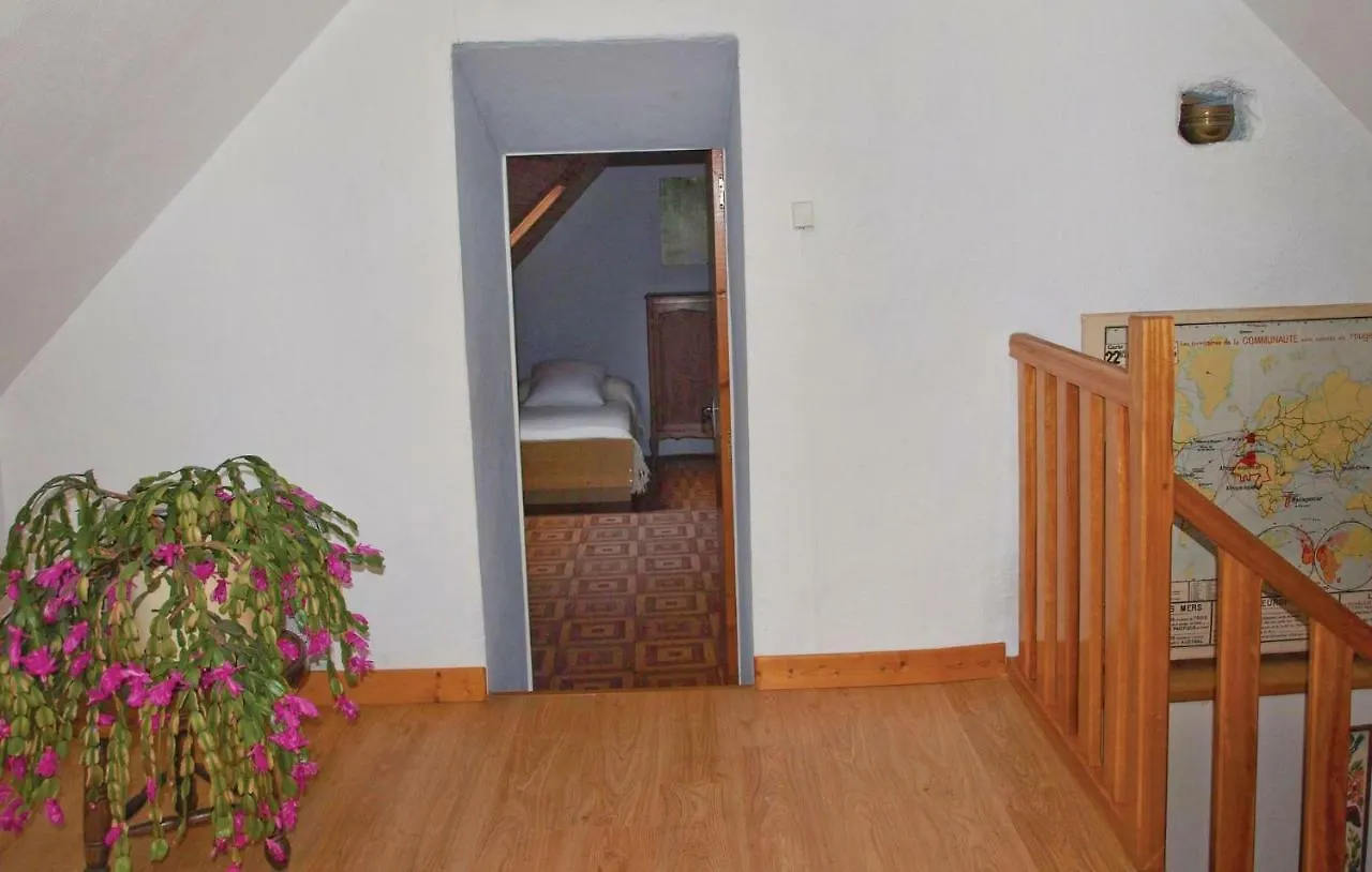 Tatil Evi Nice Home In Kerbors With Kitchen Fransa